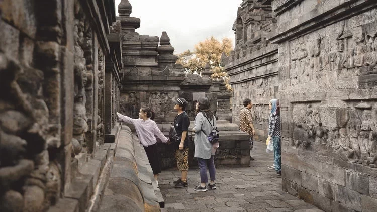 Ancient Java, Yogyakarta Travel Guide: Touching the Carvings of Time in a Suspended Time