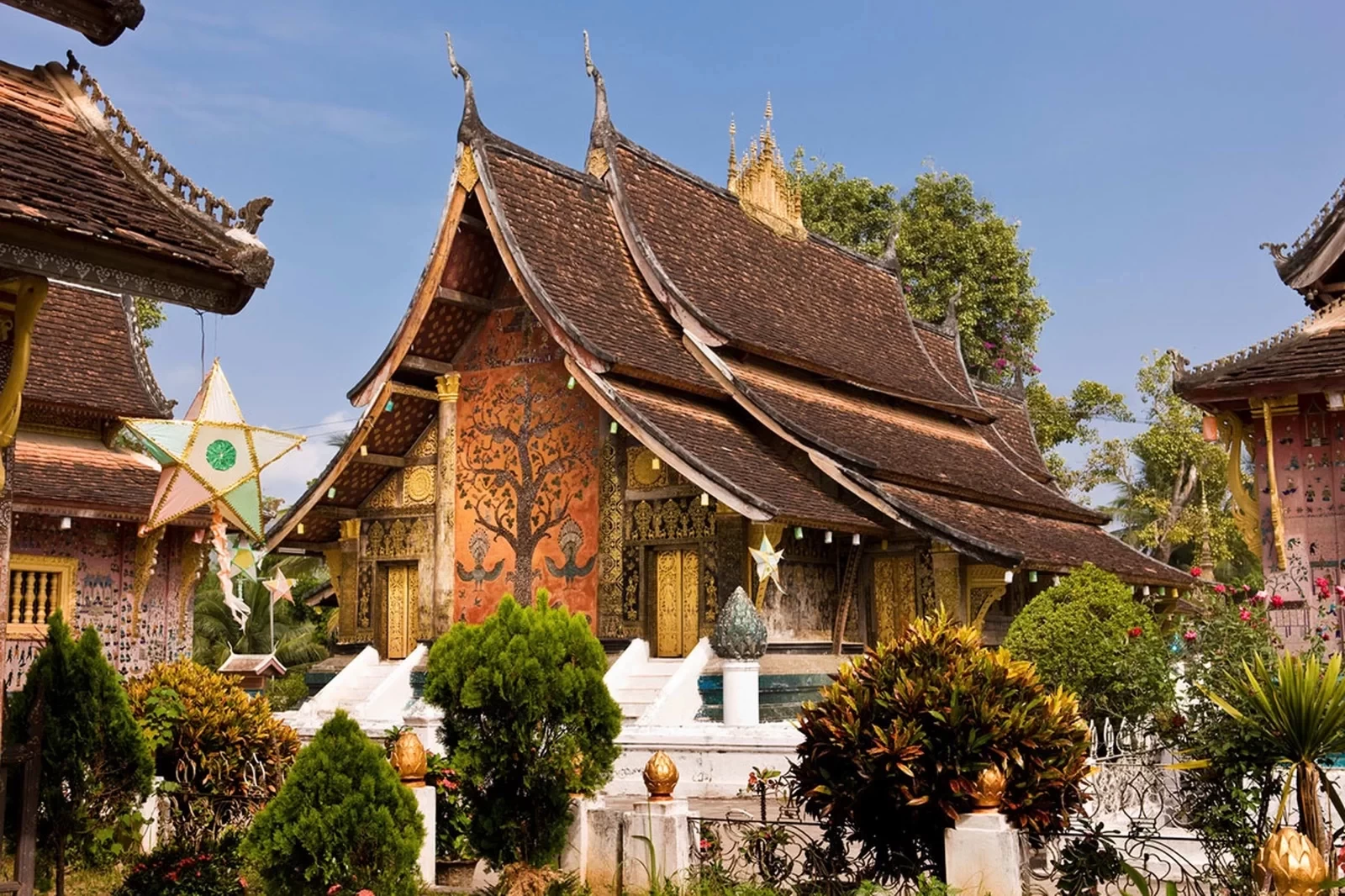 Southeast Asia's Healing Treasure Destination - Luang Prabang, Laos Luang Prabang Eat, Drink, Play, and Stay Super Comprehensive Strategy