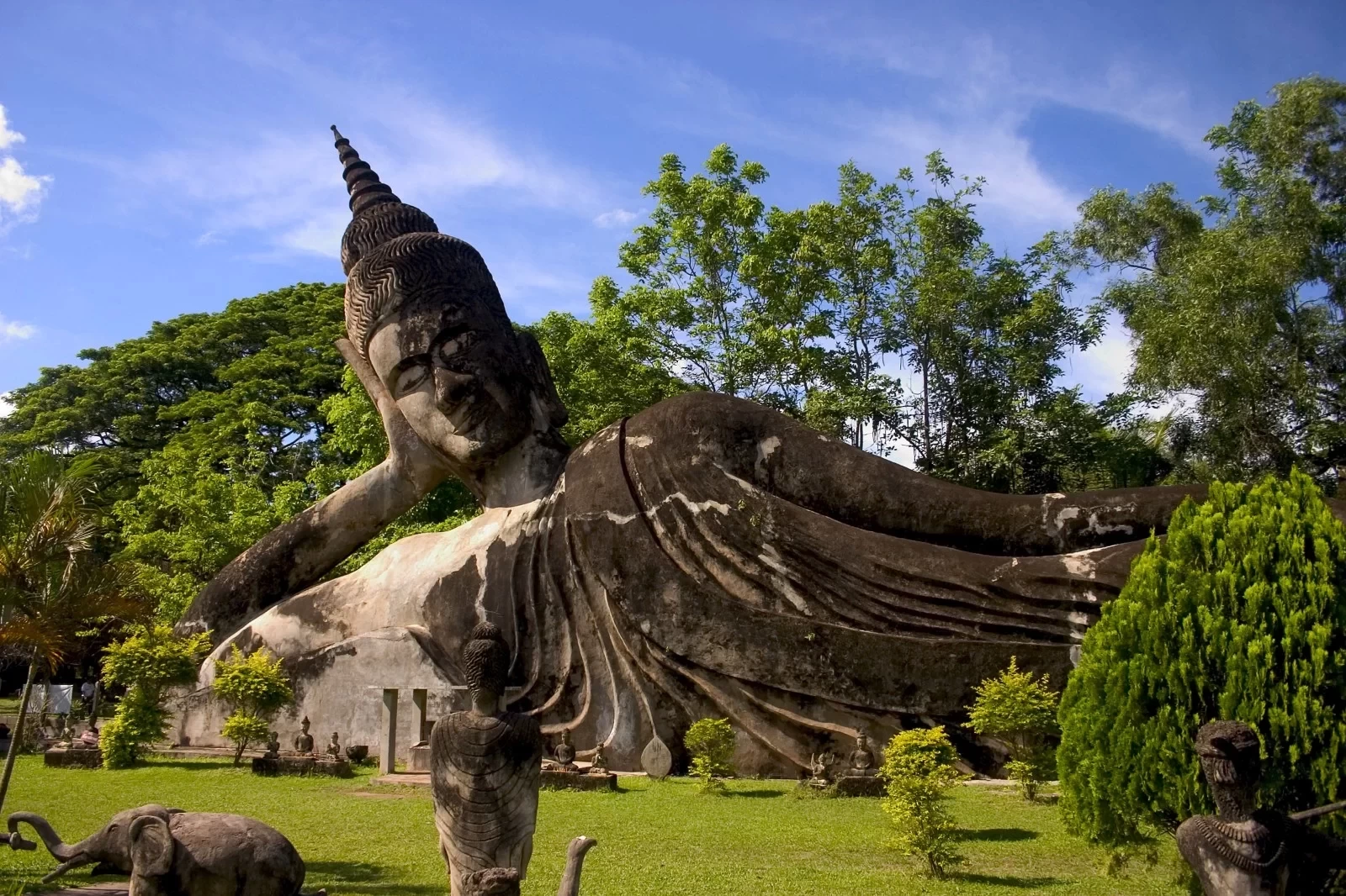 Finding a Shangri-La in the Slow Time! Laos Travel Guide