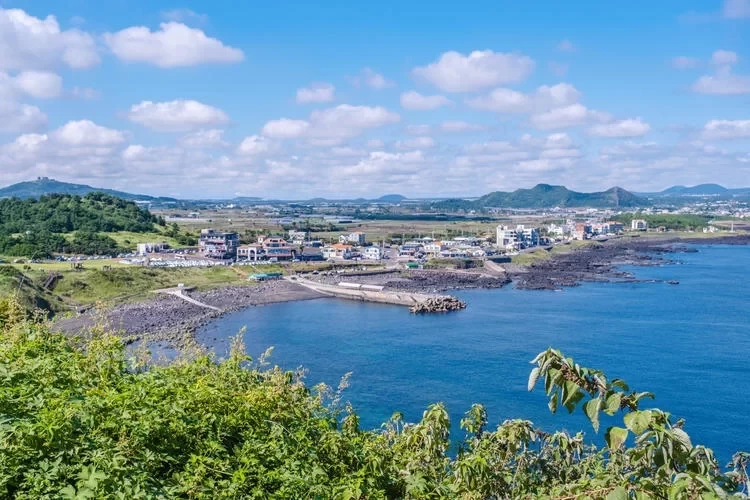 Jeju Island 4-Day Round-the-Island Itinerary! Paradise on Earth, Encountering Stunning Mountains and Seas!