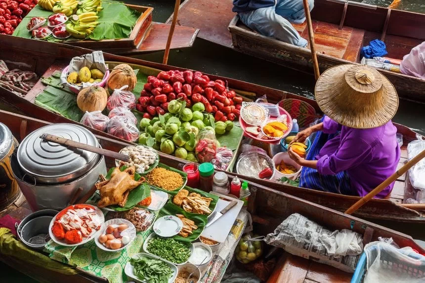 The Sparkling Pearl of Traditional Thai Culture: A Complete Guide to Experiencing Floating Markets around Bangkok