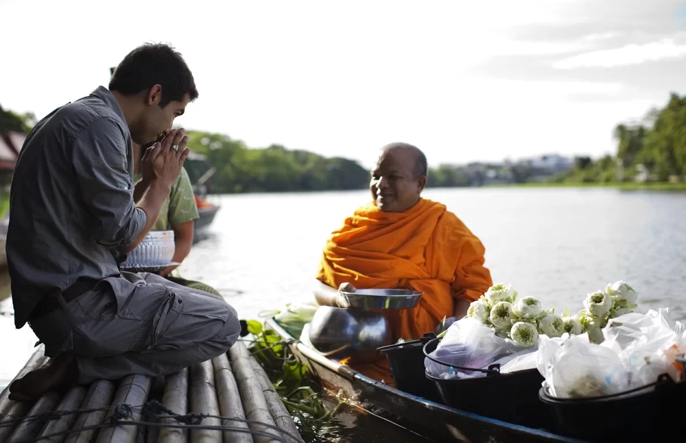 The Sparkling Pearl of Traditional Thai Culture: A Complete Guide to Experiencing Floating Markets around Bangkok