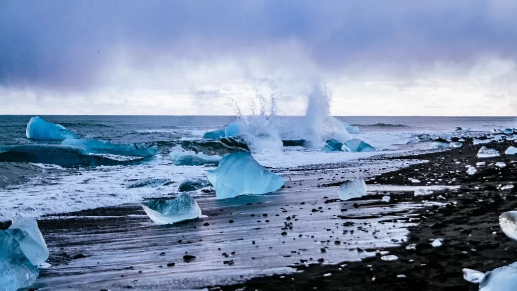 Travel with aliens, discover the most alien-like landforms on Earth