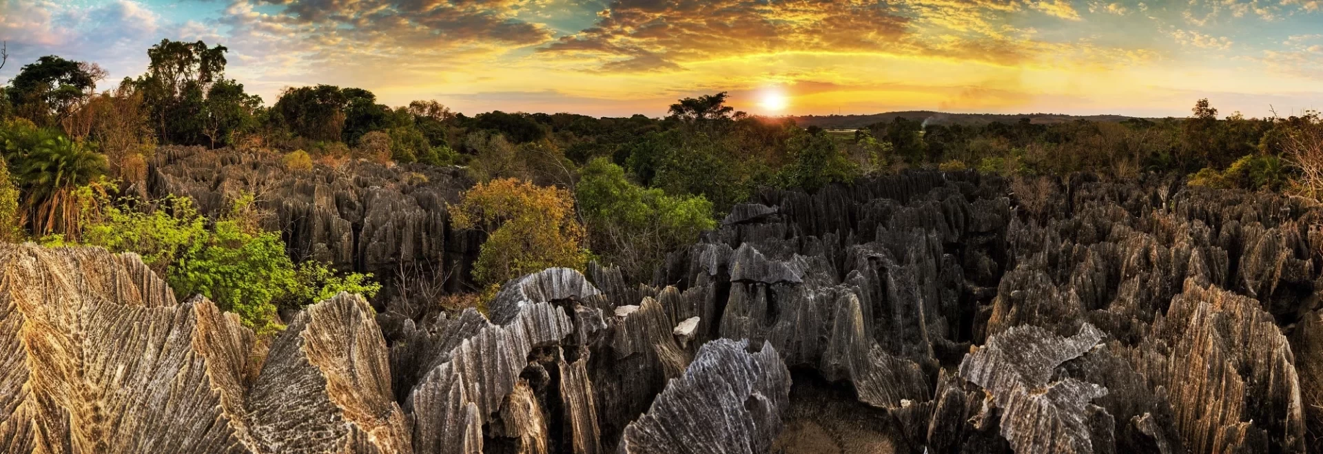 Travel with aliens, discover the most alien-like landforms on Earth