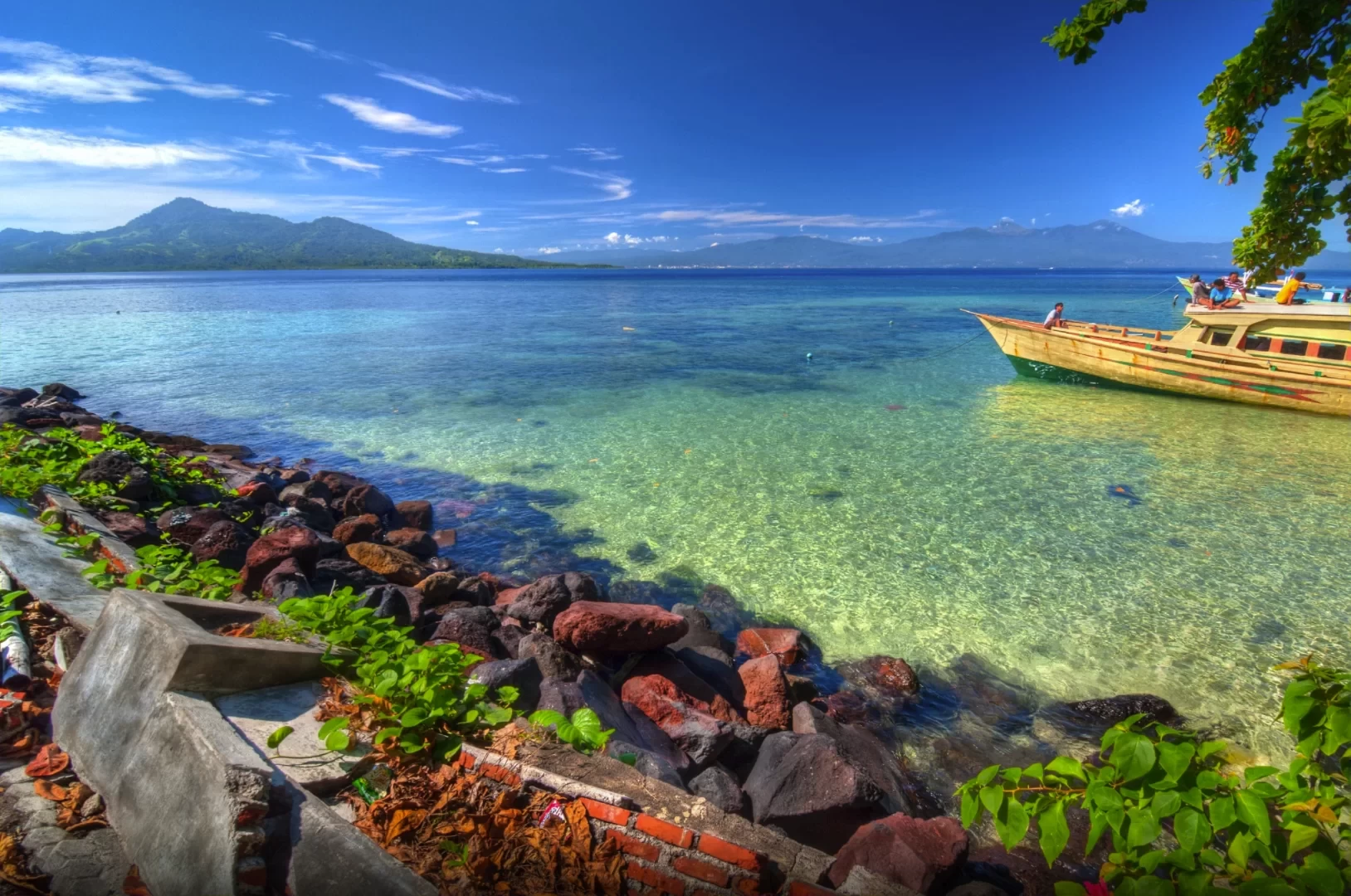 Manado, Indonesia: A World-Class Dive Destination, Featured in "The Ex-File 3", Budget-Friendly for a Monthly Salary of 4K