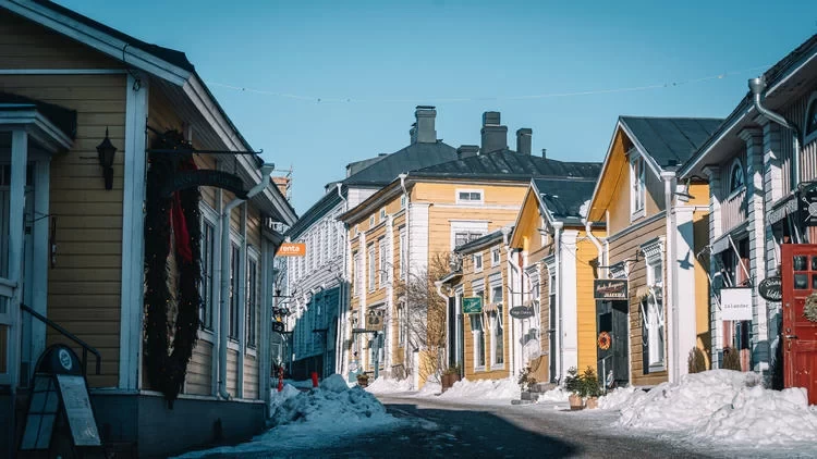 A Finnish Winter Wonderland, a Nordic Cold Fairyland!