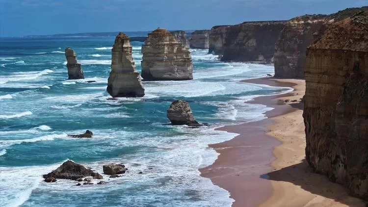 Australia Travel Guide _  Head to the Mountains, Seas and Stars in the Southern Hemisphere