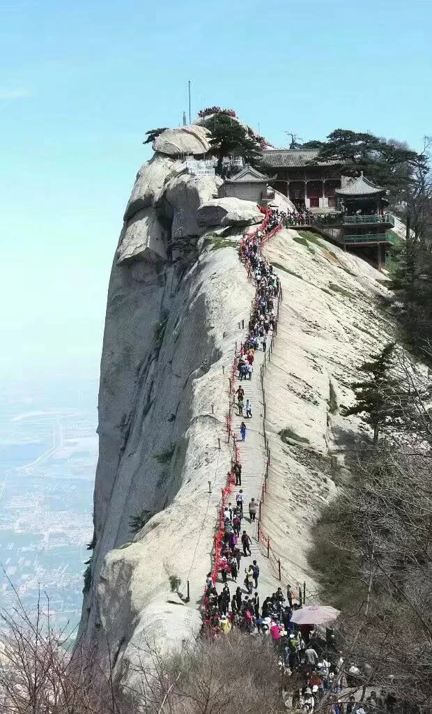 Mount Hua Climbing Guide + Photographed Routes 