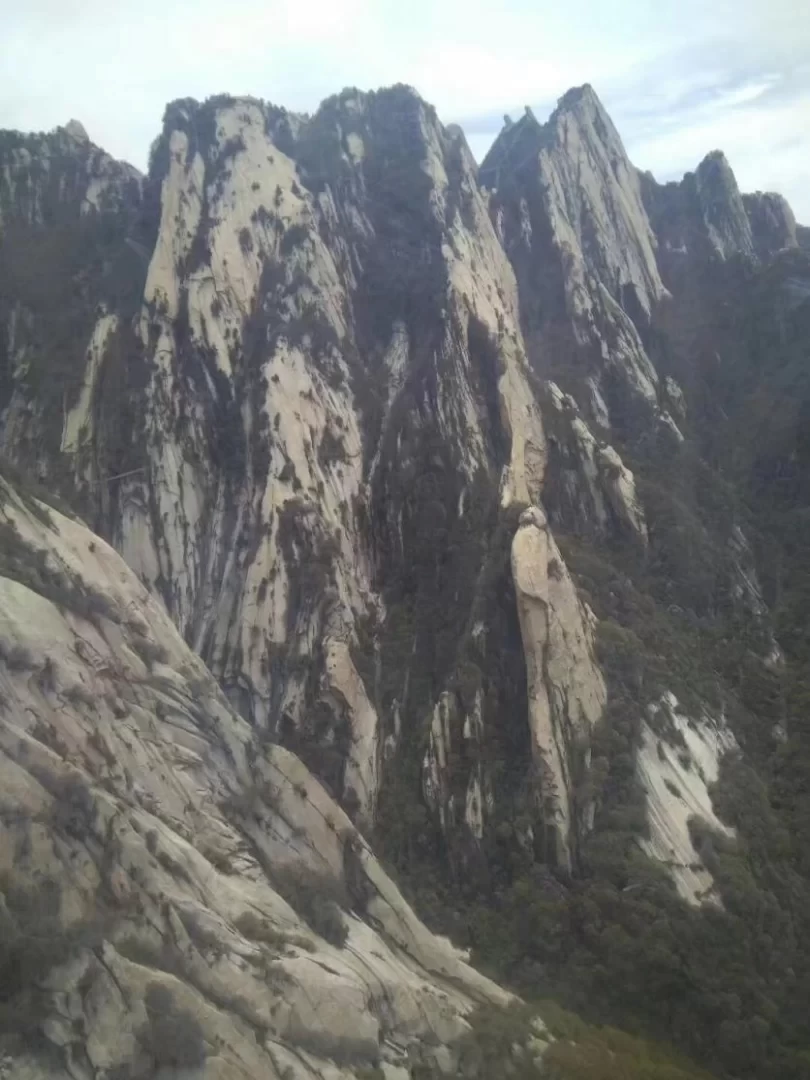 Mount Hua Climbing Guide + Photographed Routes 