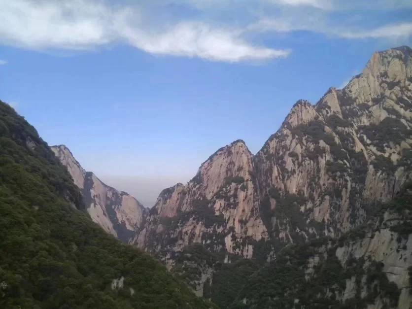 Mount Hua Climbing Guide + Photographed Routes 