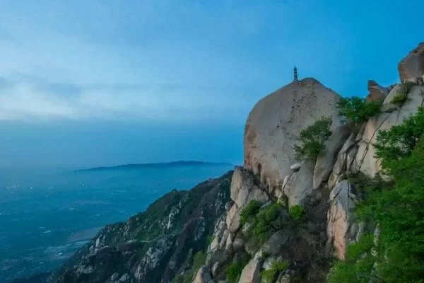 What are the most beautiful hiking trails in Beijing