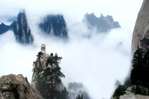 Mount Hua Travel Guide: Ticket Prices and Travel Tips