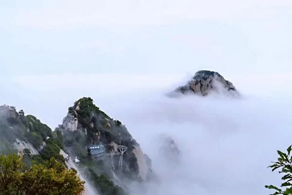 Mount Hua Travel Guide: Ticket Prices and Travel Tips 