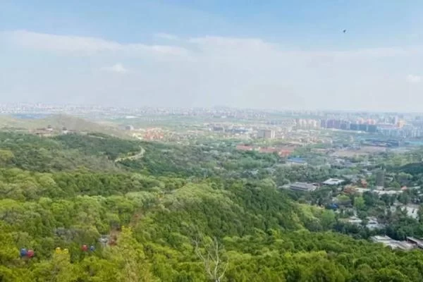 One-Day Hiking Trip Around Beijing 