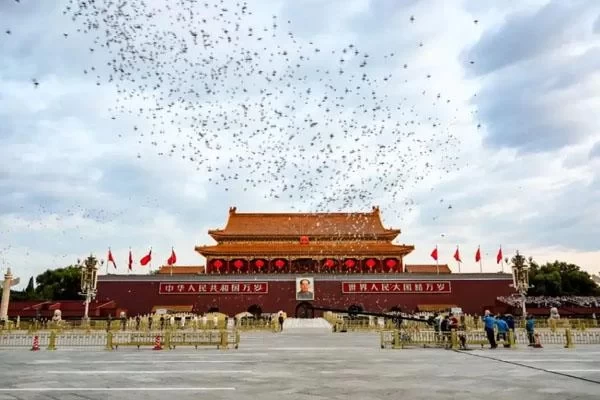 Where to Enter Tiananmen Square to Watch the Flag Raising Ceremony 