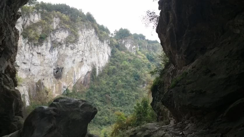 Three Graves of Xiwen One-Day Tour Guide 