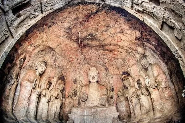 A Detailed Guide to a One-Day Tour of the Longmen Grottoes in Winter 