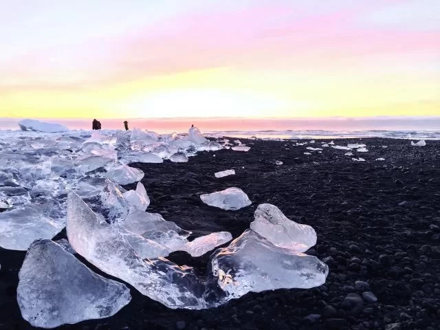 Where is Iceland and what country is it in? Iceland Self-driving Travel Essentials 