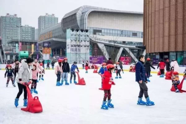 Where are the best ice skating rinks in Beijing? Ice skating rink business hours