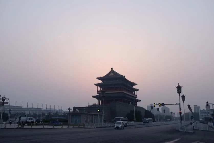 What are the famous historical sites and tourist attractions in Beijing? 