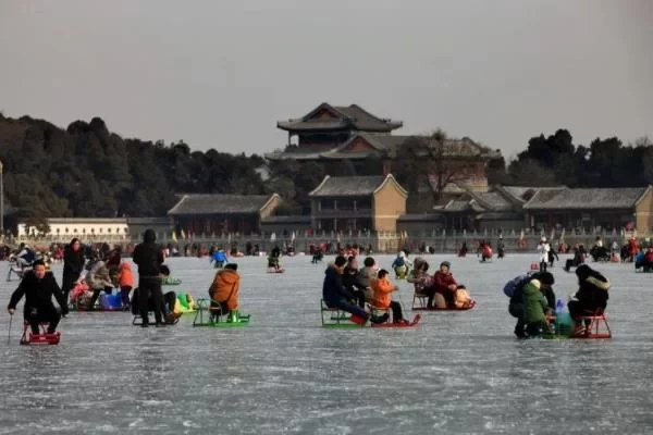 Good Places to Go Ice Skating and Play in the Snow in Beijing This Winter