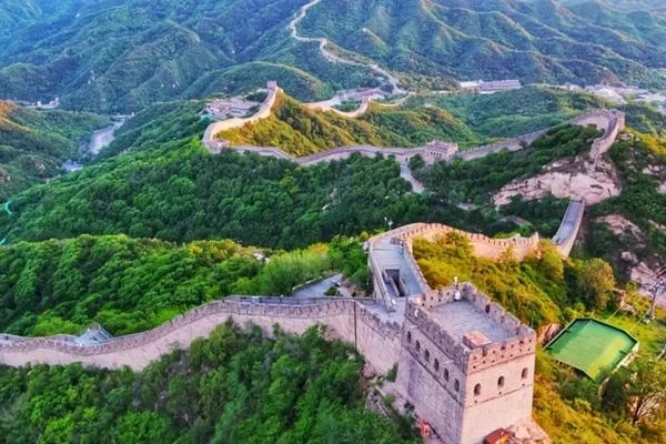 How Long Does It Take to Walk the Great Wall at Badaling and Where Are the Best Viewing Spots? 