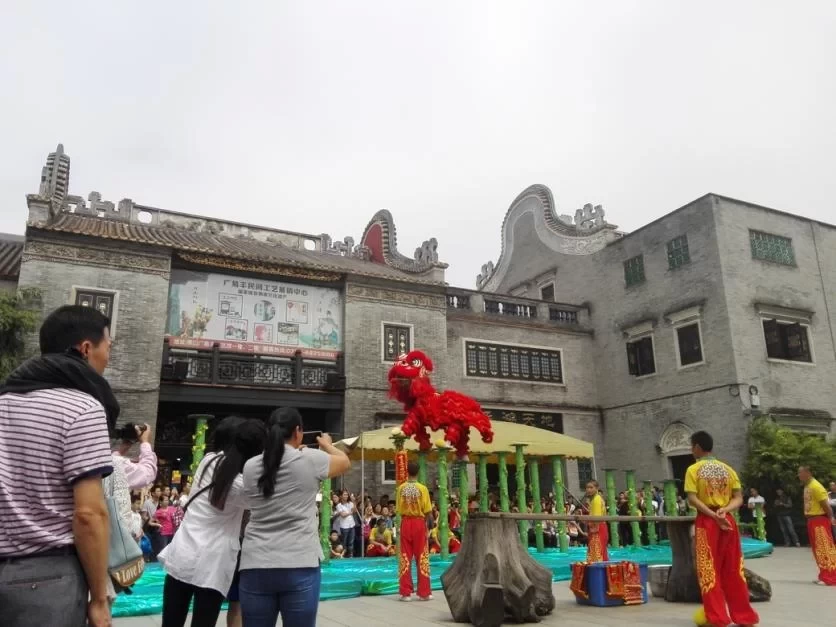 What are the fun things to do near Foshan Ancestral Temple? How much is the ticket price for Foshan Ancestral Temple? 