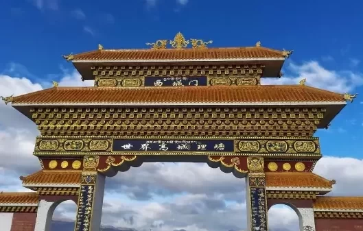 What are the most popular trekking spots in Yunnan? 