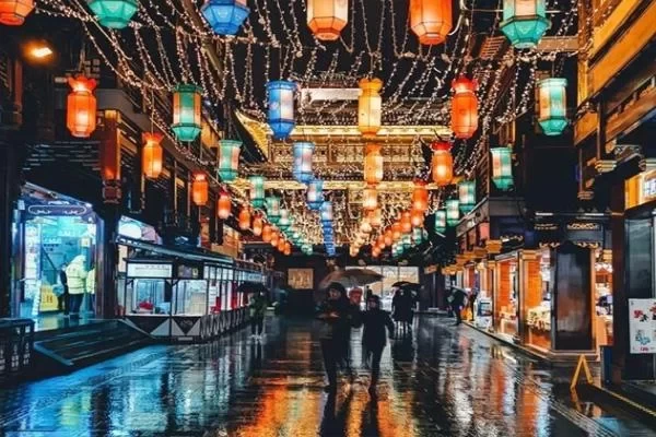 Shanghai Yu Garden Lantern Festival Lighting Time and Event Details 