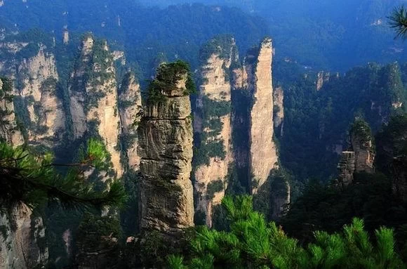 Should I visit Tianmen Mountain or Wulingyuan first on a self-driving trip from Chongqing to Zhangjiajie? 