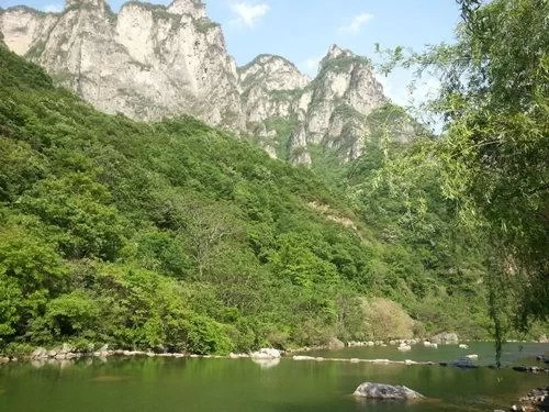 What Attractions Are in Yuntai Mountain? Yuntai Mountain Travel Guide