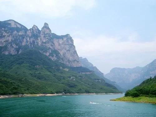 What Attractions Are in Yuntai Mountain? Yuntai Mountain Travel Guide 