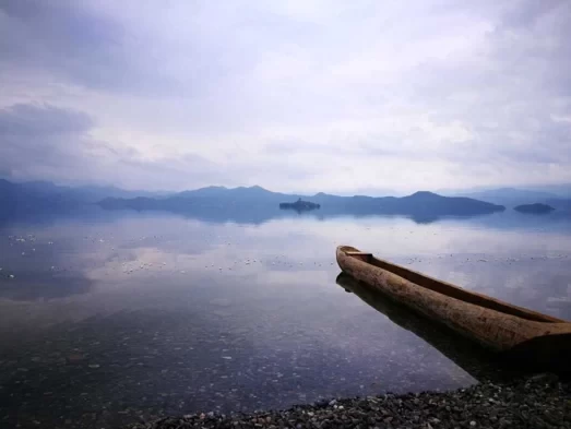 How to Get to Lugu Lake from Lijiang Ancient Town, Where is Lugu Lake, and How to Play in Lugu Lake 