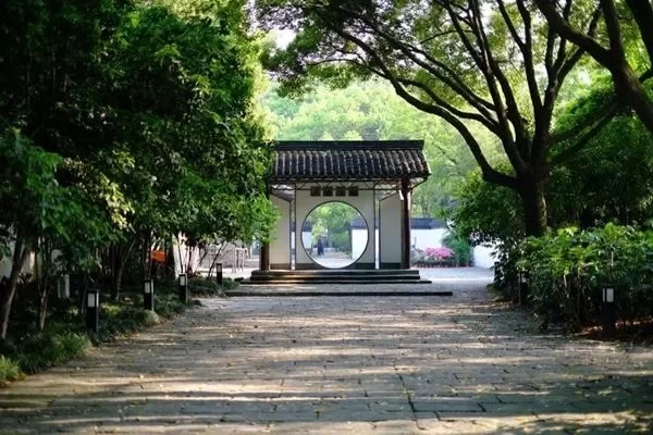 Shanghai Fangta Park Guide: Transportation and Park Introduction 