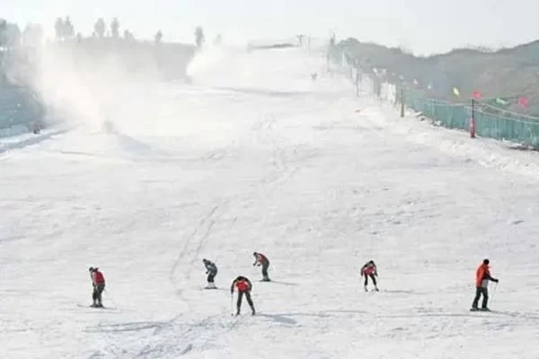 Where are the ski resorts in Linyi? Which ski resort is the most fun?