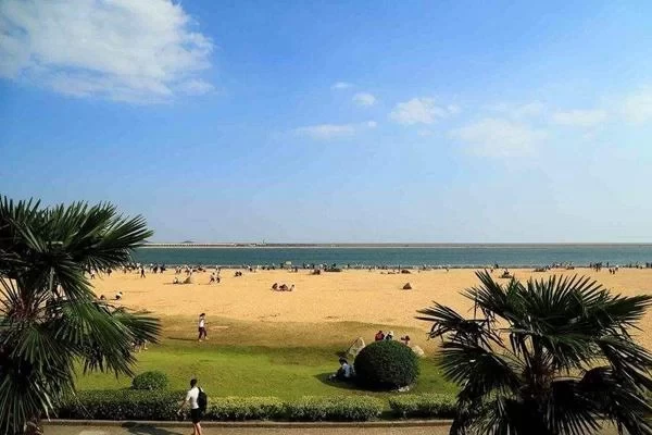 Jinshan City Beach Travel Guide