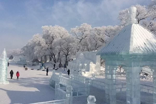 When is the best time to see frost flowers on Foguang Island? Remember this month, or you'll have to wait another year. 