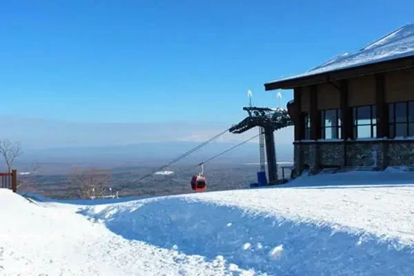 How Much Does It Cost to Go Skiing in Qingdao? 