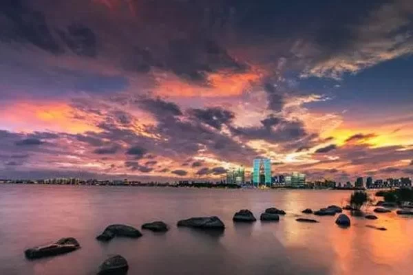 Best Places and Time to Watch Sunrise at Jinji Lake 