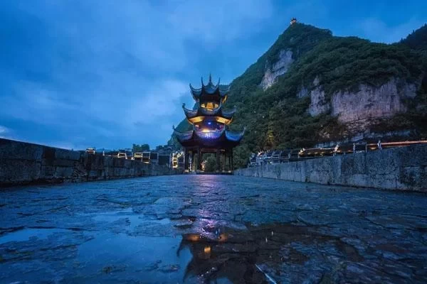 Must-see attractions in Zhenyuan Ancient Town 