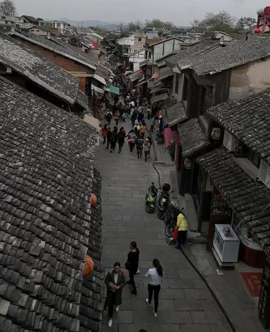 Qingyan Ancient Town Travel Guide 