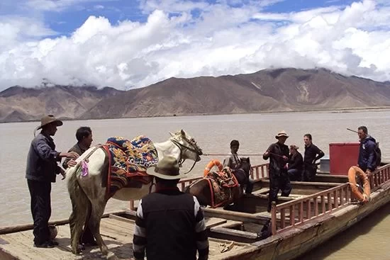 Yarlung Tsangpo River Travel Guide 