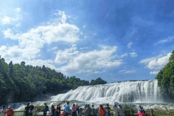 Huangguoshu Waterfall Scenic Area Travel Guide 