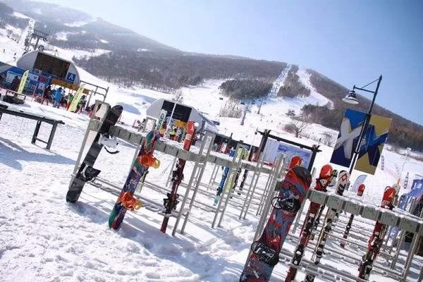 Opening Time and Ticket Prices for Mazongshan Ski Resort