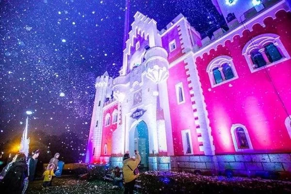 What’s Fun at Changsha World Window on Christmas Eve? 