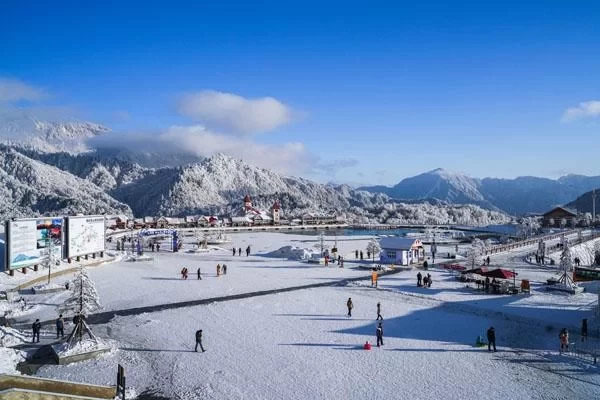 Ski Resorts around Chengdu: Ticket Prices and Addresses 