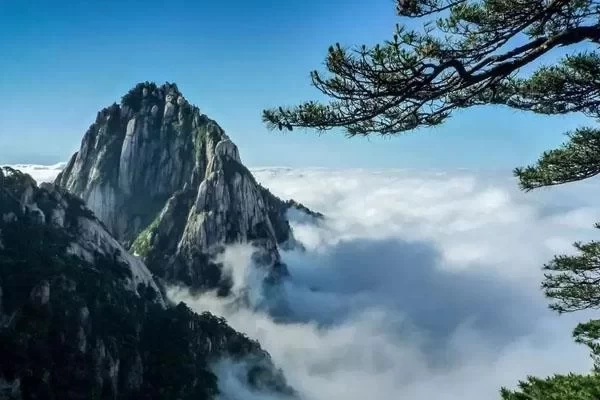 Top 10 Must-See Attractions in Huangshan 