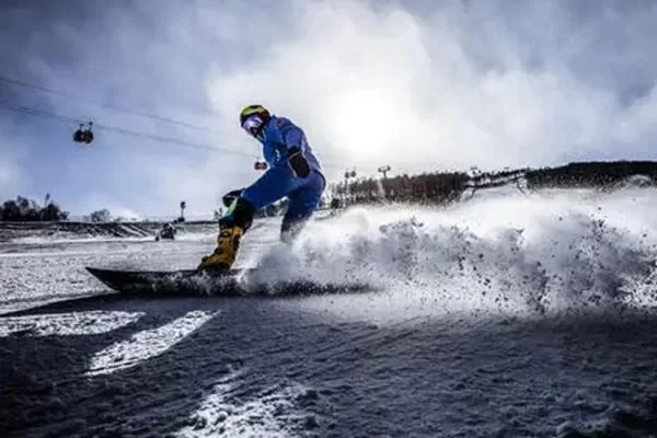 Are there indoor ski resorts in Qingdao? Snow Mountain is the most fun