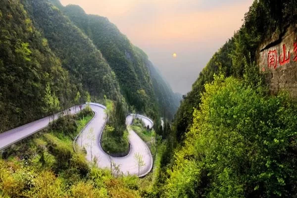 What are some fun places to go on a road trip around Zunyi? 