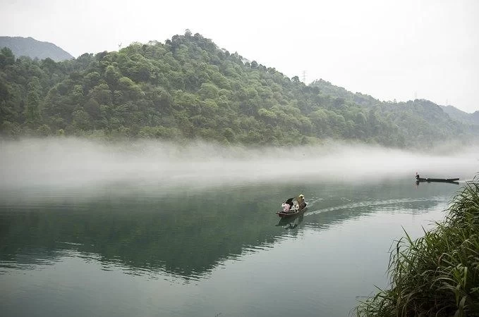 What are the fun things to do in Chenzhou and what universities are there? 